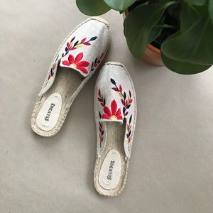 Soludos | Floral Embroidered Mules
